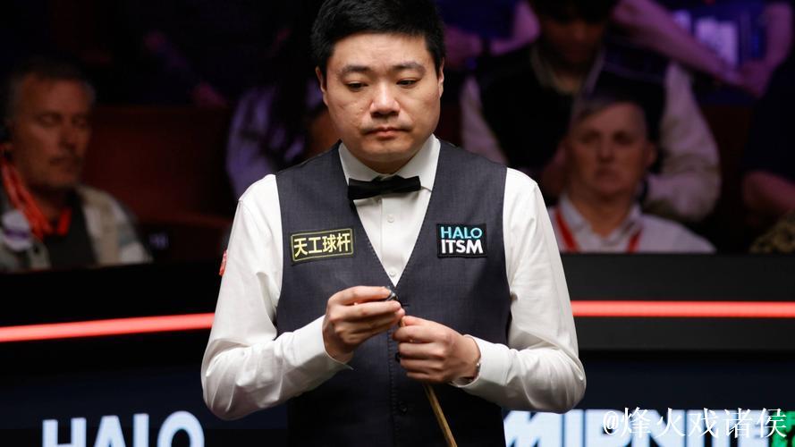 斯诺克英锦赛:丁俊晖力克徐思 顺利晋级16强 斯诺克英锦赛:丁俊晖力克徐思 顺利晋级16强