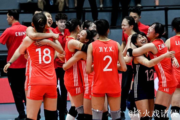 U21女排世锦赛:中国队3-0横扫美国,强势五连胜晋级16强 U21女排世锦赛:中国队3-0横扫美国,强势五连胜晋级16强